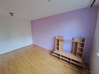 Nabízím k dlouhodobému pronájmu byt 1+1, který se nachází ve