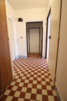 K pronájmu nabízíme byt 1+1 o rozloze 40 m2 s lodžií, který 