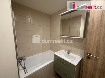 Nájem + služby 3000 Kč + elektřiny. Kauce 15000 Kč. Provize 