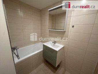 Nájem + služby 3000 Kč + elektřiny. Kauce 15000 Kč. Provize 