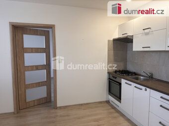 Nájem + služby 3000 Kč + elektřiny. Kauce 15000 Kč. Provize 