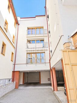 Nabízíme k pronájmu byt 2+kk o výměře 51 m² v ulici Bělská, 