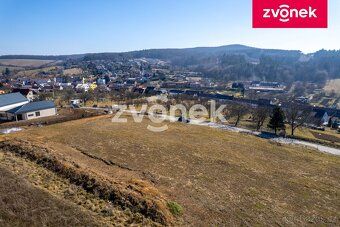 Nabízíme k prodeji stavební pozemek na krásném a klidném mís