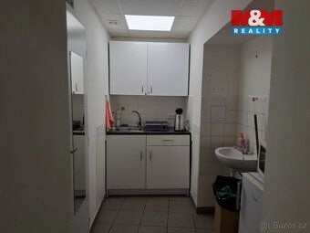 Pronájem obchodního prostoru o rozloze 128m2. Obchodní prost