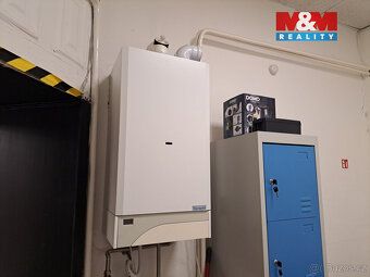 Pronájem obchodního prostoru o rozloze 128m2. Obchodní prost