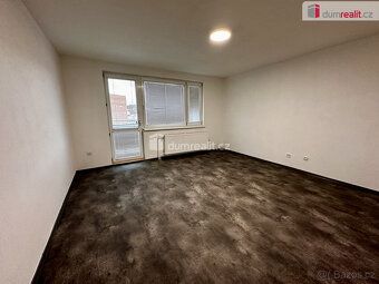 Měsíční zálohy na energie: 2.500,- plyn, 1.500,- elektřina, 