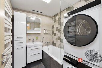 Corso Harraochov 100m2 bytová jednotka 4kk , 2 parkovací mís