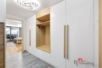 Corso Harraochov 100m2 bytová jednotka 4kk , 2 parkovací mís