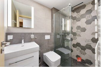 Corso Harraochov 100m2 bytová jednotka 4kk , 2 parkovací mís