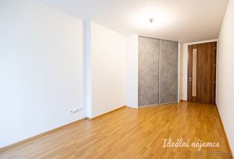 K dlouhodobému podnájmu nabízíme krásný byt o dispozici 3+kk