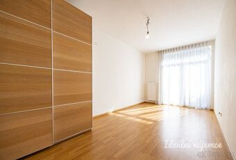 K dlouhodobému podnájmu nabízíme krásný byt o dispozici 3+kk