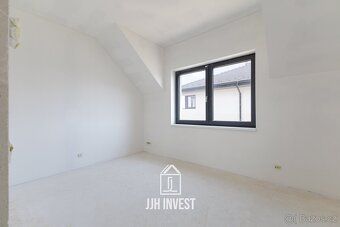 Ev.č. 00024 Nadstandardní rodinný dům s dispozicí 5+kk v kli