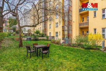 Nabízíme slunný byt 2+1 o podlahové ploše 90 m² s možností ú