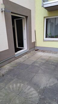 Nabízíme k dlouhodobému pronájmu velmi příjemný a slunný byt