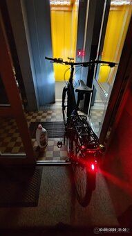 Nabízím samostatný neprůchozí pokoj v bytě 2+1 na adrese Brn