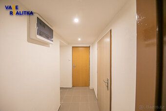 Nabízíme k pronájmu ateliér o dispozici 3+1 a celkové výměře