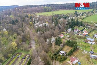 Nabízíme k prodeji krásnou zahradu o celkové rozloze 1320 m²