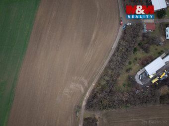 Prodej pole 3 495 m² v k.ú. Strážnice na Moravě, situované n