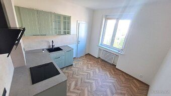 Dovolujeme si Vám nabídnou ve výhradním zastoupení majitele 