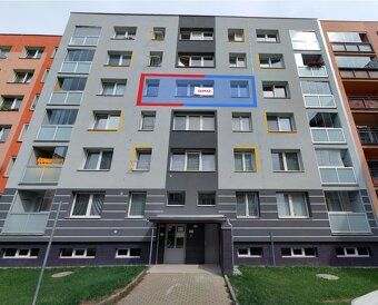Nabízíme ke koupi světlý byt 2+1 o velikosti 44,44 m² v Ostr