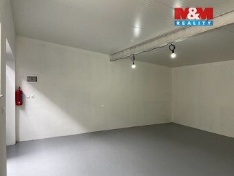 Nabízíme k pronájmu prostor 4m2, jako garáž /sklad přímo v c