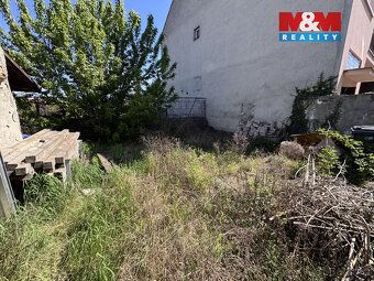 Prodej samostatně stojícího rodinného domu v centru obce Tvr