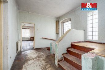 Nabízíme k prodeji stavbu rodinného domu s potenciálem pro k