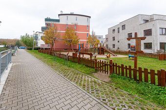 K dlouhodobému podnájmu nabízíme byt 2+kk v příjemné lokalit