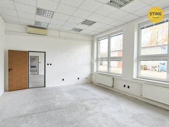 Nabízíme k pronájmu komerční prostor o velikosti 600 m² užit