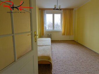 Nabízíme k prodeji prostorný byt o dispozici 4+1 v osobním v