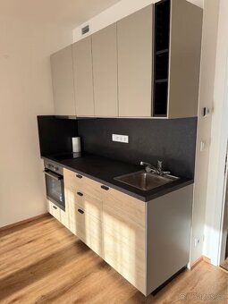 🔹 Typ a plocha bytu: 1+kk, 37 m² 📌 Adresa: Praha 9 – Hloubět