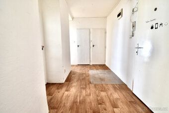K dlouhodobému podnájmu nabízíme pěkný, světlý byt o dispozi