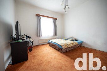 Ev.č. 01731 Nabízíme k prodeji volně stojící, částečně podsk