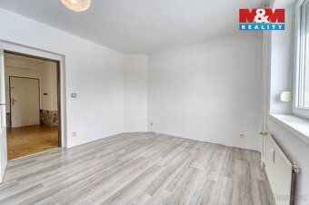 Nabízíme k prodeji prostorný a světlý byt 3+1 o užitné ploše
