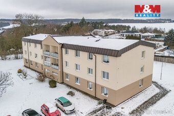 Nabízíme k prodeji prostorný a světlý byt 3+1 o užitné ploše