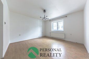 Ev.č. 02991 Nabízíme k prodeji výjimečný dvoupodlažní rodinn