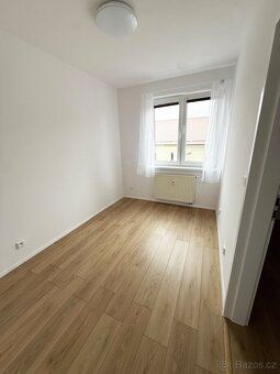 Nabízím k prodeji útulný byt 2+kk (40 m²) v klidné části Čes