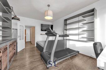 Ev.č. 01596 Nabízíme k pronájmu krásný, kompletně vybavený b