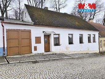 Nabízíme k prodeji rodinný dům o dispozici 4+kk v blízkosti 