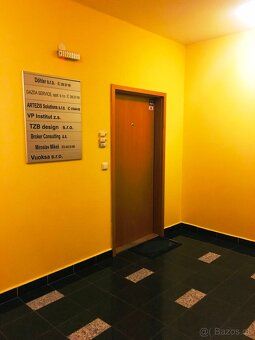 Nabízím k pronájmu svou kancelář o výměře 58 m² na metru Kob