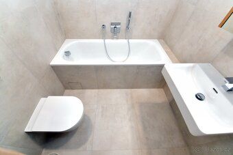 Novostavba ŘRD 7+kk + terasa + balkon + garáž a parkovací st