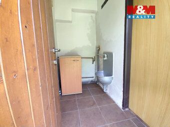 Nabízíme k prodeji půvabnou chalupu umístěnou na okraji obce