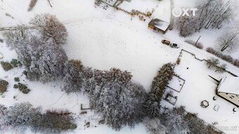 Pokud vás láká klid venkova a představa domu obklopeného pří