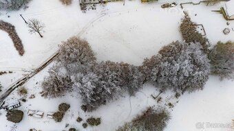 Pokud vás láká klid venkova a představa domu obklopeného pří