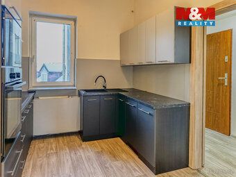 Exkluzivně Vám nabízíme k pronájmu prostor o dispozici 4+1 s