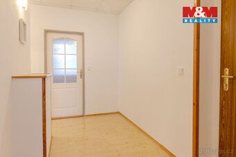 Nabízíme k prodeji byt 3+1 o užitné ploše 74 m² v klidné čás