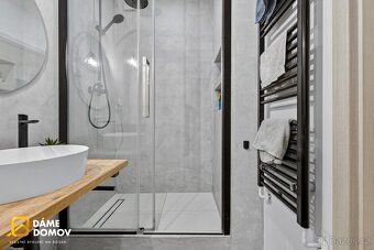 Ev.č. 14452 Nabízíme k prodeji moderní byt o dispozici 2+1 a