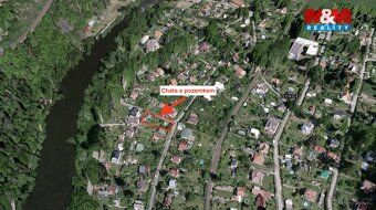 Nabízím k prodeji pozemek o celkové výměře 692 m² v oblíbené