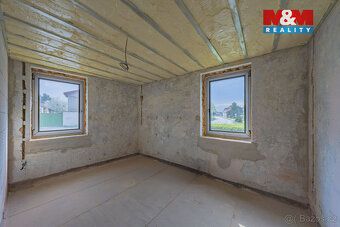Nabízíme k prodeji rodinný dům o dispozici 4+kk v obci Kouni