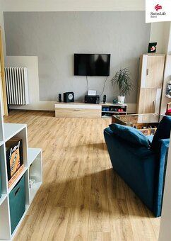 Nabízíme k pronájmu světlý a slunný byt o dispozici 2+kk v c